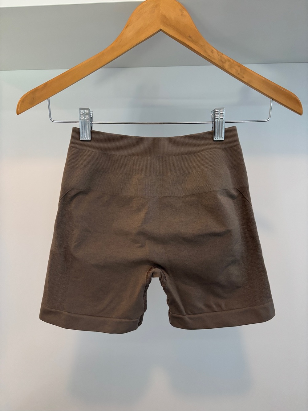 ALPHALETE CONTOUR HIGH RISE SHORT MOCHA SMALL